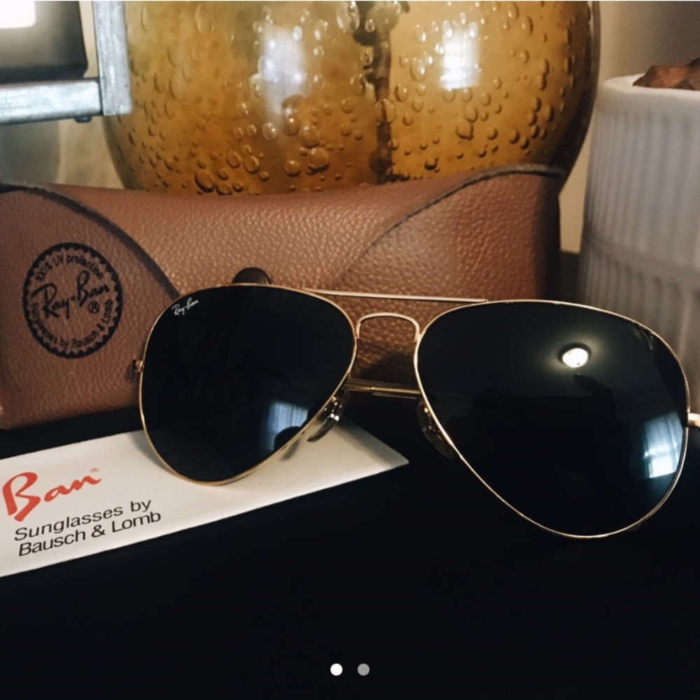 Vintage gold frame Ray-Ban aviators